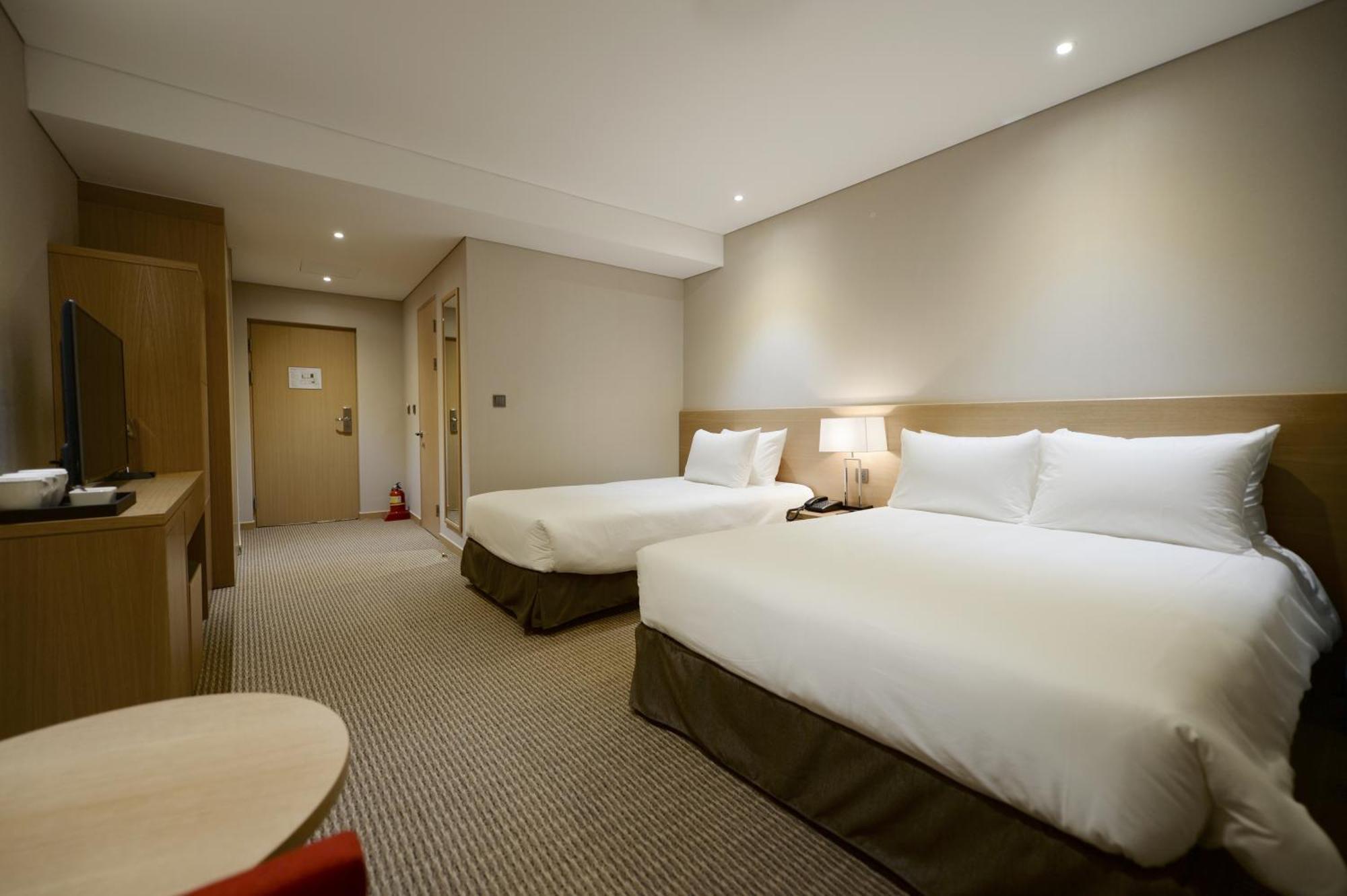 Hotel New Oriental Myeongdong Seul Quarto foto
